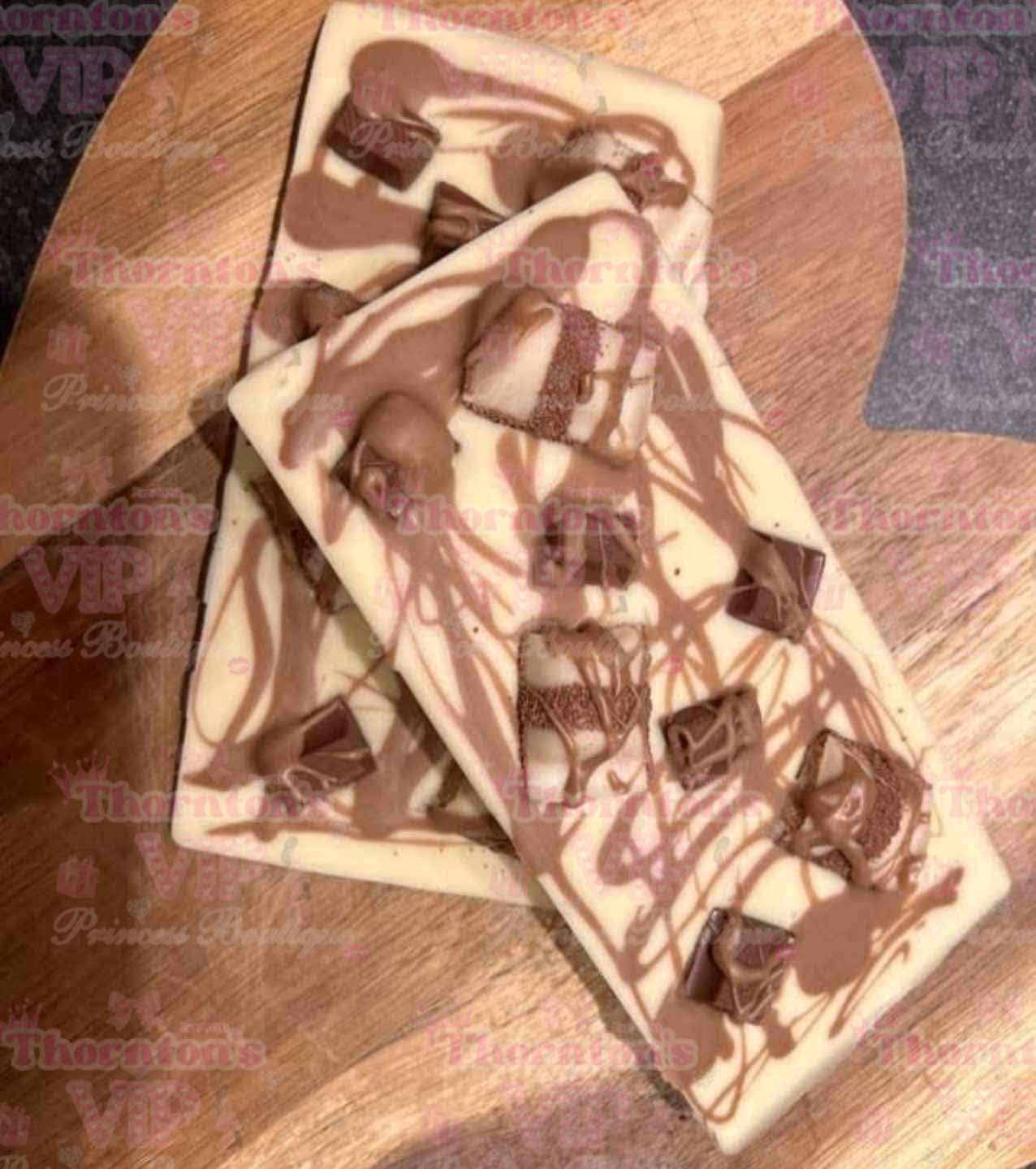 Kinder Bueno Topped Chocolate Bar