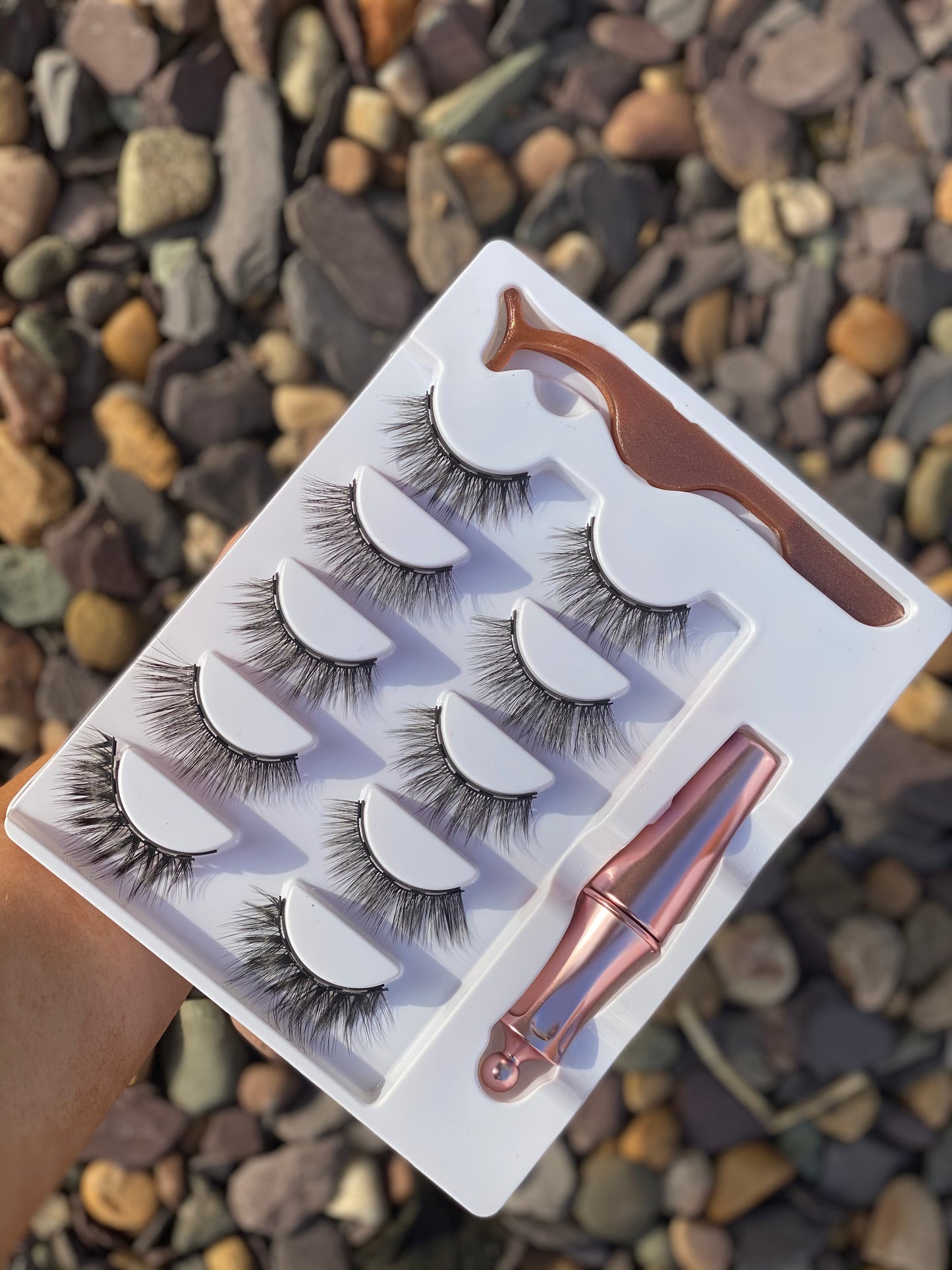 Magnetic Liquid Eyeliner & Eyelashes Set (4) Fleeky Bishh
