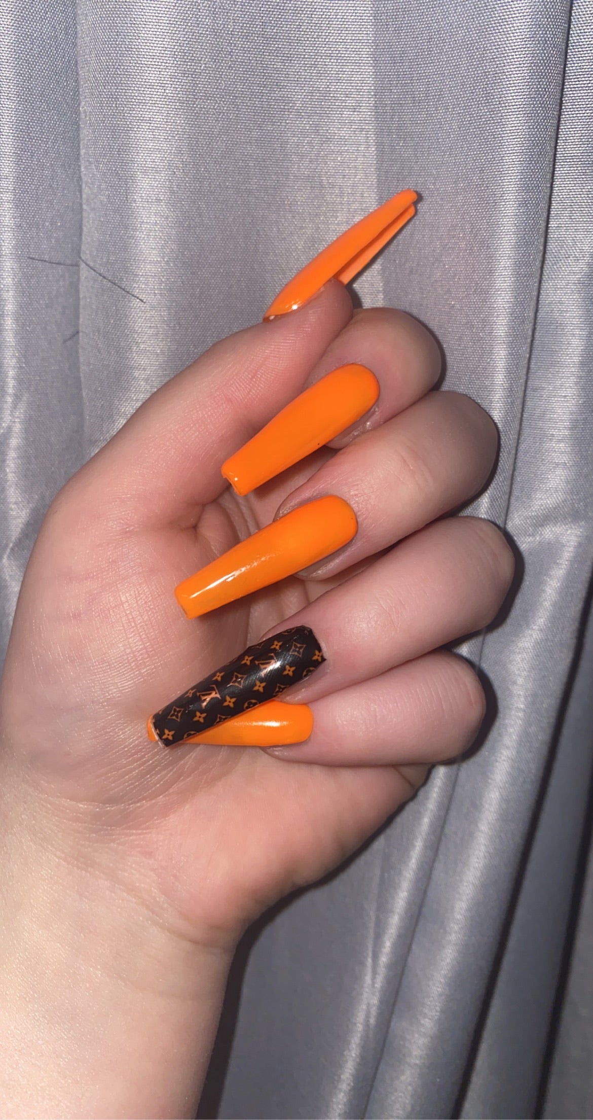 Tango Nails