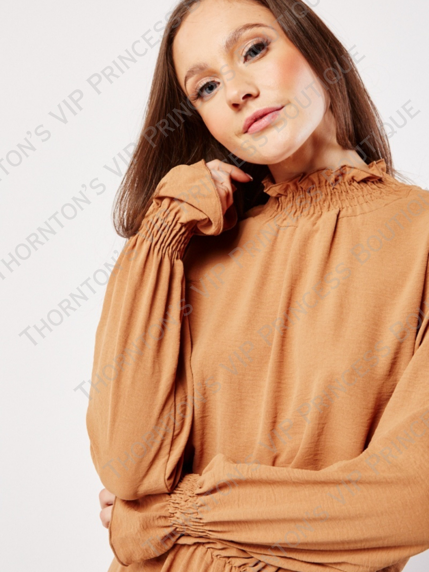 AXPARIS Frill Neck Camel Dress