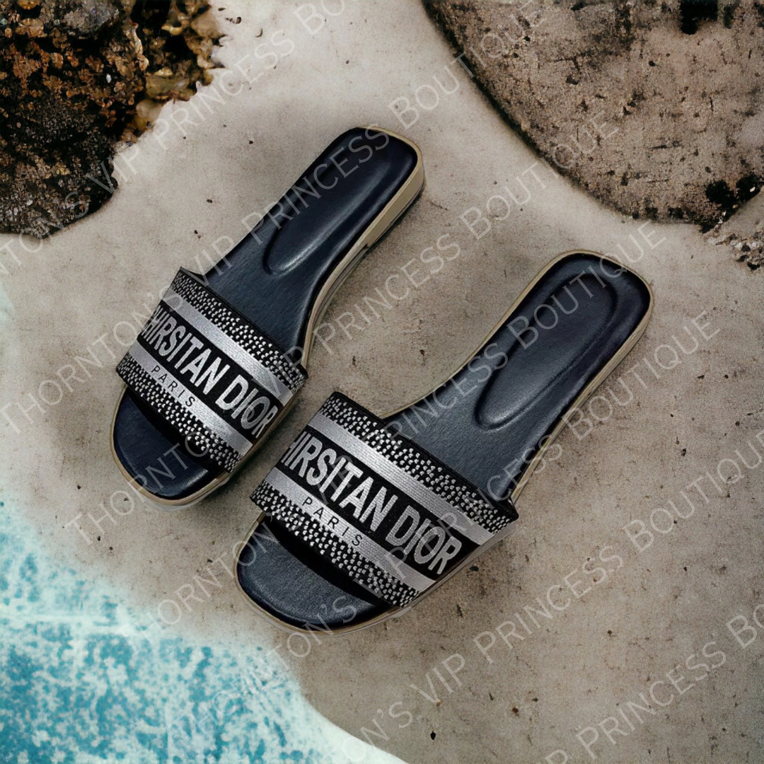 Chic Diorique Slides