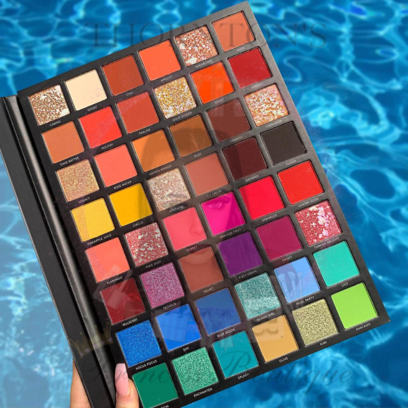 The Artistry Book Laroc Pro Eyeshadow Palette