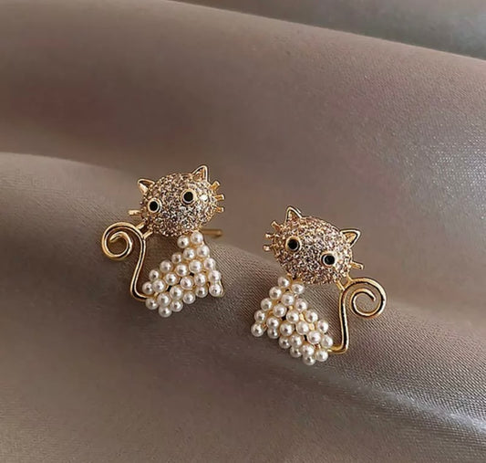 Cat Pearl Earrings