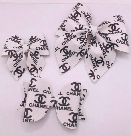 Black & White CC Pinch Bows