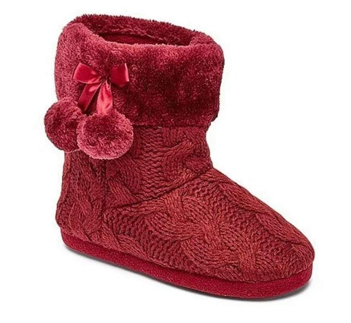 Women’s Cable Knit Pom Pom Bootie Slippers