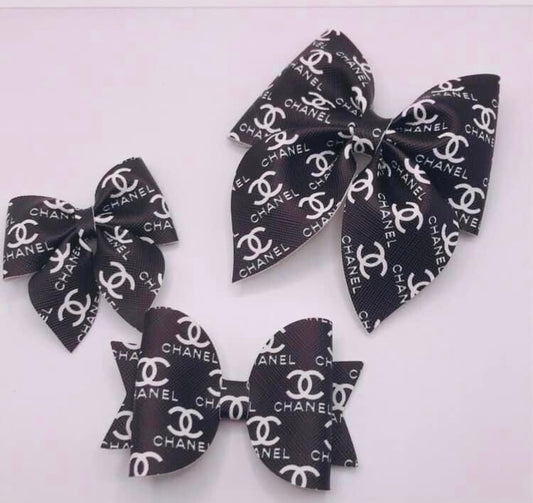 Black CC Print Pinch Bows